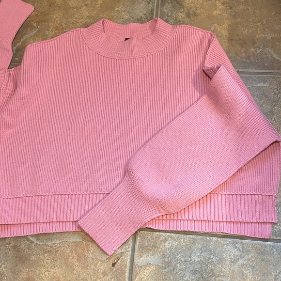 Free People Pink Cropped Crew Neck Sweater - Picture 6 of 6